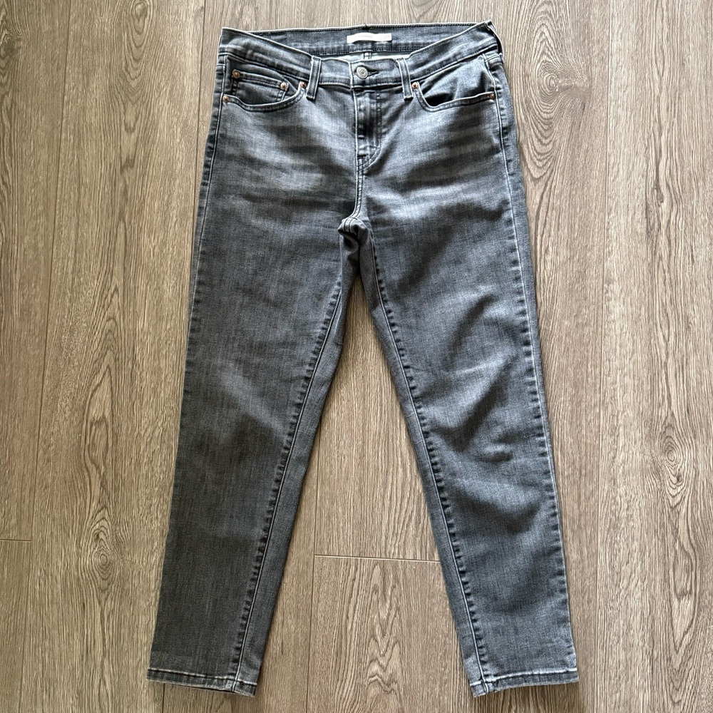 Levi’s Boyfriend Jeans Size 28